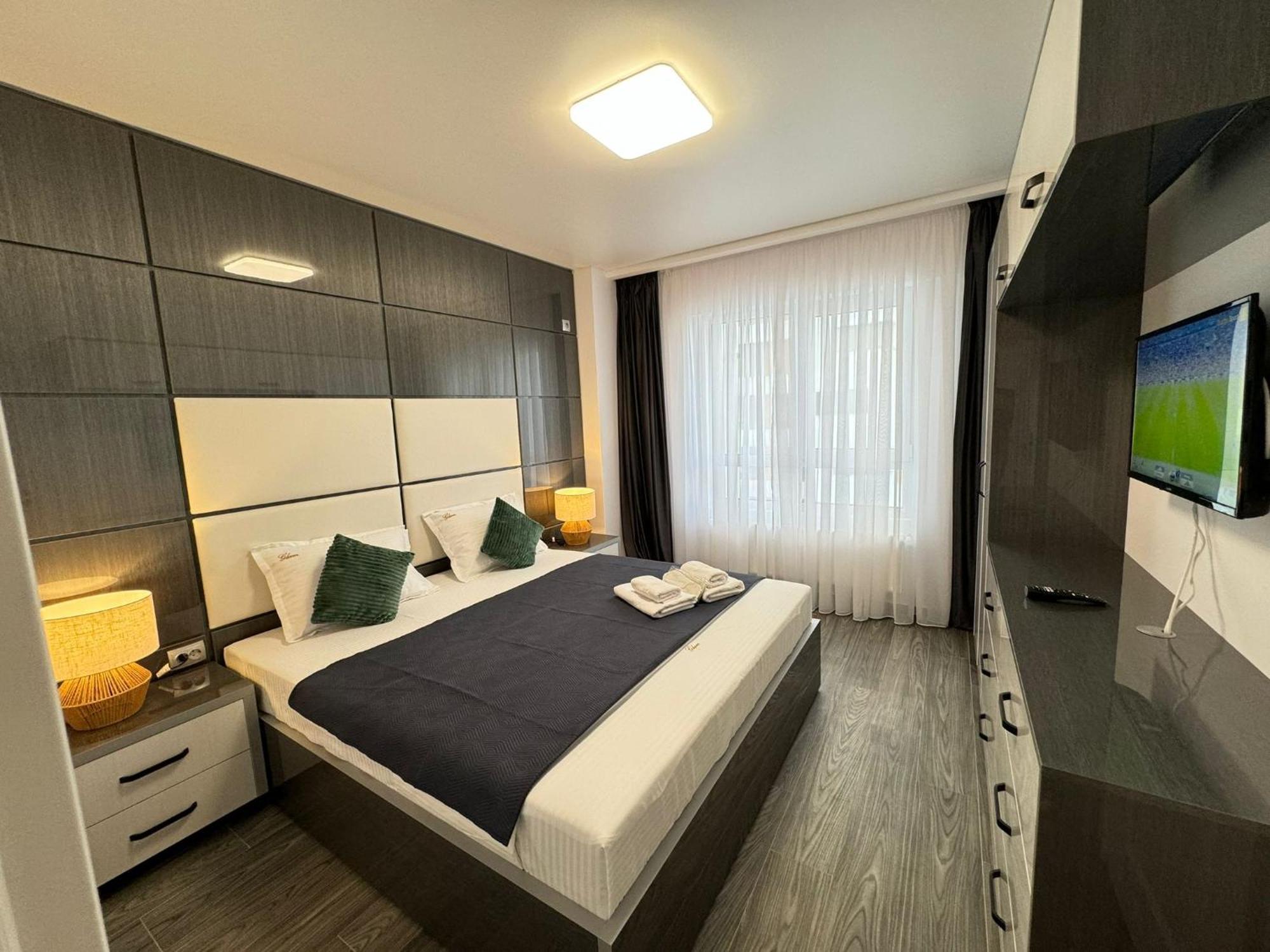 Luxury Glam Apartments Central Adress Bucuresti With Parking Exterior photo