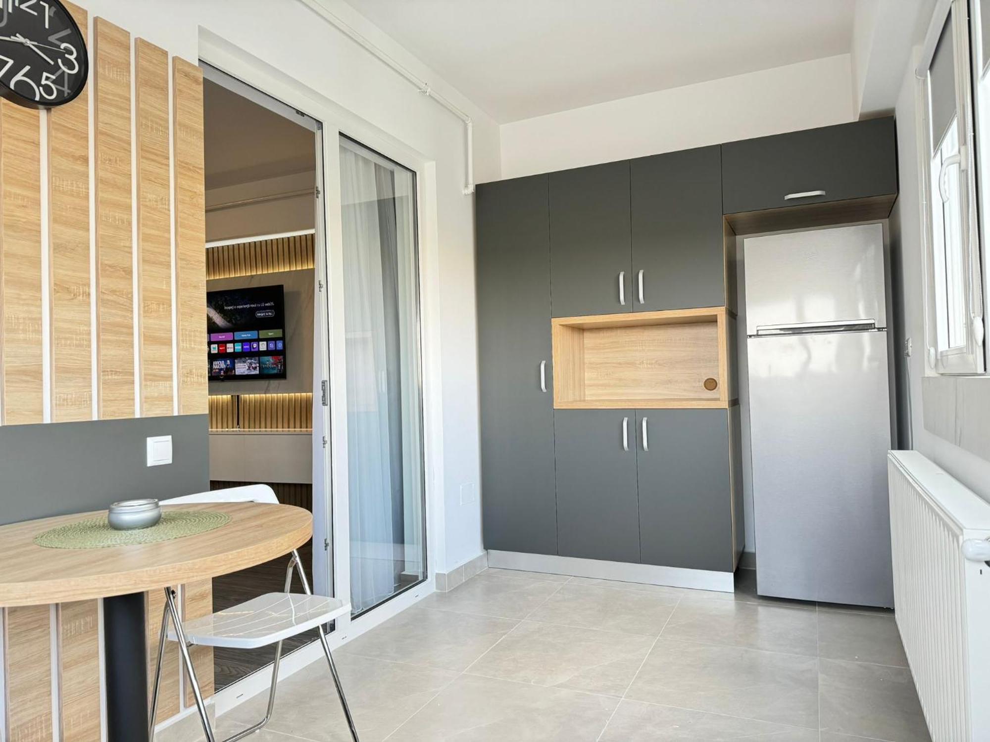 Luxury Glam Apartments Central Adress Bucuresti With Parking Exterior photo