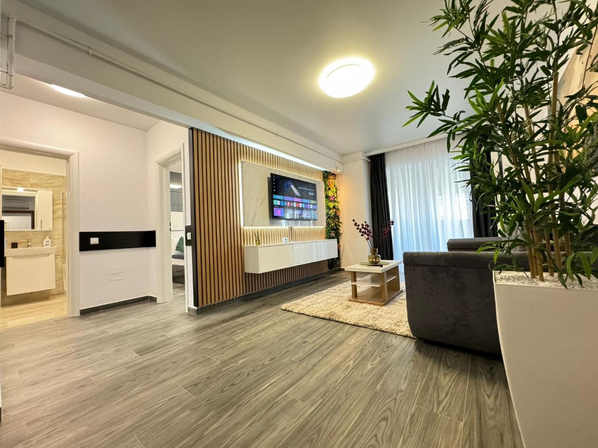 Luxury Glam Apartments Central Adress Bucuresti With Parking Exterior photo